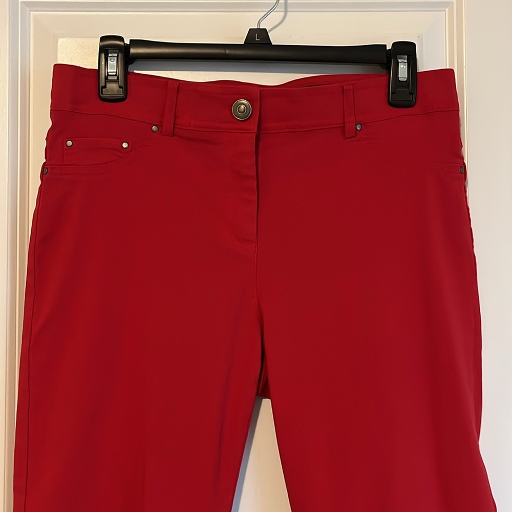 ⚡️ 3 for $30 ⚡️ 89th & Madison Red Capri Pants - Picture 2 of 9